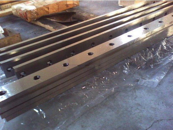 स्टेनलेस स्टील कतरनी ब्लेड CHR59 धातु कतरनी ब्लेड 42CrMo प्लेट काटने के उपकरण