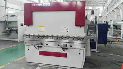मैकेनिकल सीएनसी हाइड्रोलिक प्रेस ब्रेक औद्योगिक स्वचालन और धातु बनाने के लिए