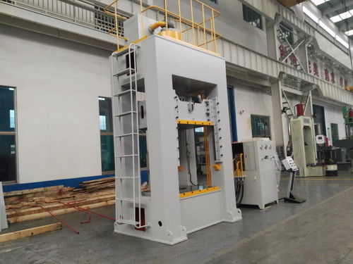200T गैन्ट्री प्रकार हाइड्रोलिक पावर प्रेस मशीन शीट धातु खिंचाव मशीनिंग 11 किलोवाट मोटर