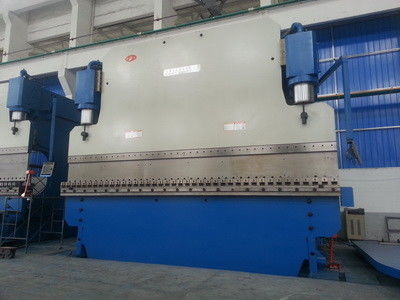 सीएनसी प्लेट झुकने की मशीन 1200 टन 8 मीटर मुआवजा वर्कटेबल 3000 मिमी प्रेस ब्रेक टूलींग