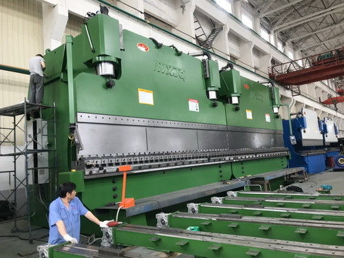 200 मिमी एलवीडी सीएनसी टेंडेम प्रेस ब्रेक मशीन 40 - 3000 टन टेबल लंबाई 2 - 12 मीटर
