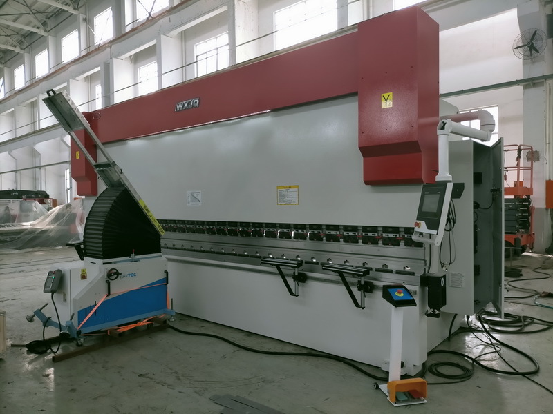 नवीनतम कंपनी ब्लॉग के बारे में सीएनसी हाइड्रोलिक प्रेस ब्रेक चयन तालिका (मॉडल तुलना गाइड)