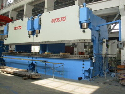 खरीदें CNC Tandem Press Brake with Throat Depth 200mm to 1600mm Max Speed 70 Mmin to 180 Mmin and Back Gauge Accuracy 0.02 mm online manufacture