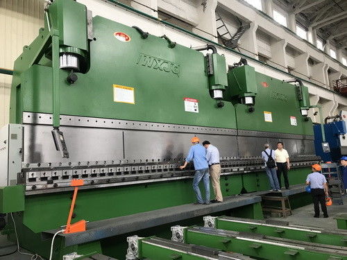 खरीदें Tandem Press Brake with Max Open Height 300 to 1500 Mm and 7000 Kg to 245000 Kg Capacity for Sheet Metal Fabrication online manufacture