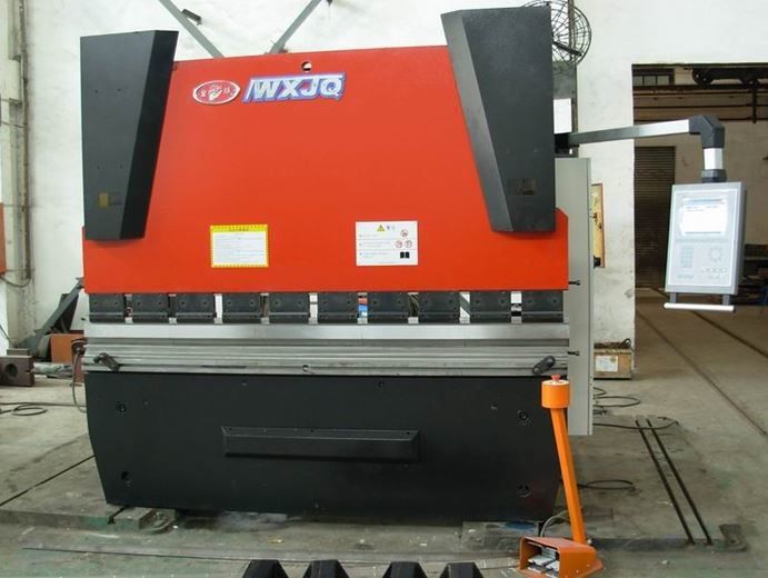 संकीर्ण प्रकार स्थिर शीट धातु प्रेस ब्रेक मशीन 10 &amp;#39;धातु ब्रेक बनाने